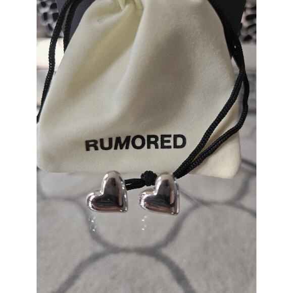 Rumored Silver Heart Earrings New - Picture 2 of 3